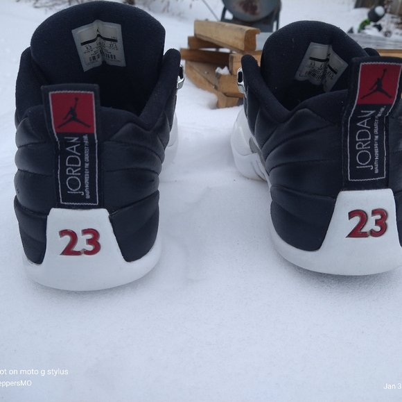 Jordan 12 playoffs low - Picture 4 of 4